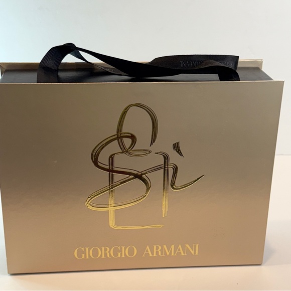 Giorgio Armani Other - 🆕 Luxurious Giorgio Armani “Sì” Gift Box – Elegant Collector’s Treasure